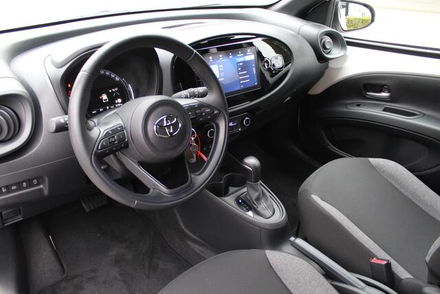 Toyota AYGO X 1.0 VVT-i S-CVT first | Rijklaar | 'Trekhaak' | Apple/Android | LED | Stoelverw. | Clima | Adap.cruise | Dealer onderhouden