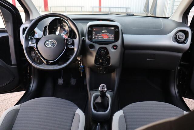 Toyota AYGO 1.0 VVT-i x-play O.a: Camera, Carplay, Airco, Bluetooth, Rijklaar, Etc. All-in prijs!