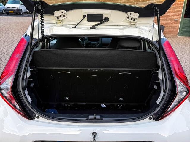 Toyota AYGO 1.0 VVT-i x - Cruise Control, Isofix, Goed onderhouden!