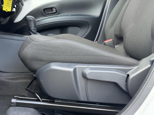 Toyota AYGO X Hybrid 115 play