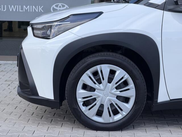 Toyota AYGO X Hybrid 115 play