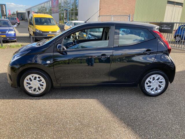 Toyota AYGO 1.0 VVT-i X-Play | 2021 | Achteruitrijcamera | Multimedia | Airco