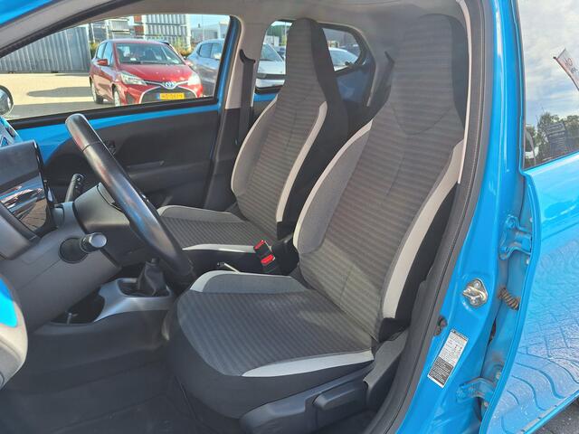 Toyota AYGO 1.0 VVT-i x-cite met elektrisch cabrio dak – foto 10