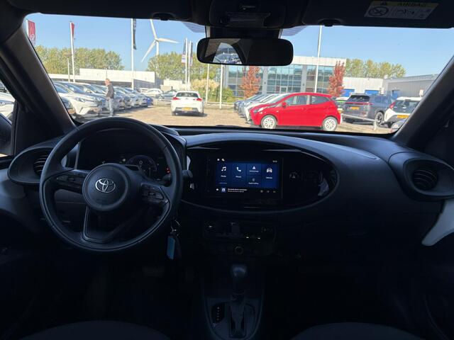 Toyota AYGO X Hybrid 115 play