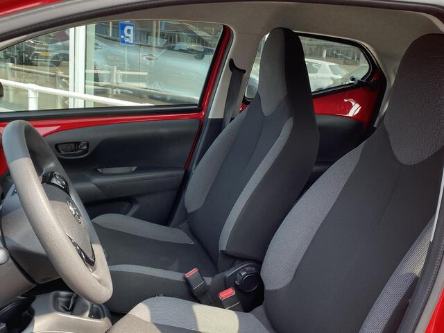 Toyota AYGO 1.0 VVT-i x-fun Airco, Bluetooth, Centrale deurvergrendeling, NL auto slechts 66000km garantie tot 2029!