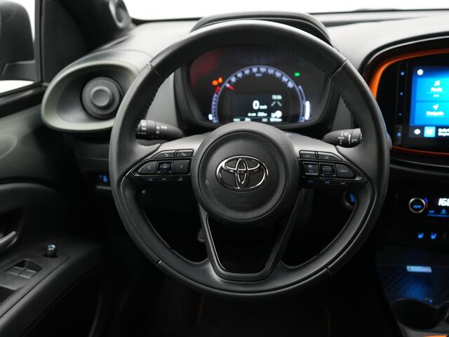 Toyota AYGO X 1.0 VVT-i MT Limited VOL! | Dealer onderhouden | JBL | Parkeersensoren V+A | Trekhaak | Stoelverwarming |