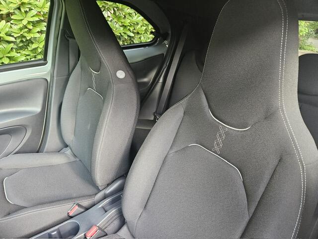 Toyota AYGO X Hybrid 115 pulse Easy Pack 2000 EURO KORTING