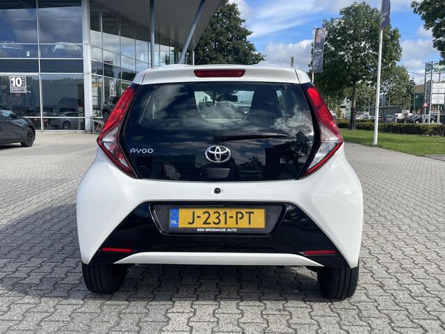 Toyota AYGO 1.0 VVT-i x-play