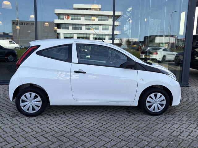 Toyota AYGO 1.0 VVT-i x-fun | Airco | Electrische Ramen | 3 Deurs | Cruise Control