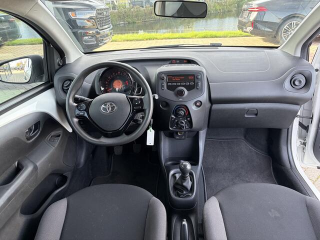 Toyota AYGO 1.0 VVT-i x-fun | Airco | Electrische Ramen | 3 Deurs | Cruise Control