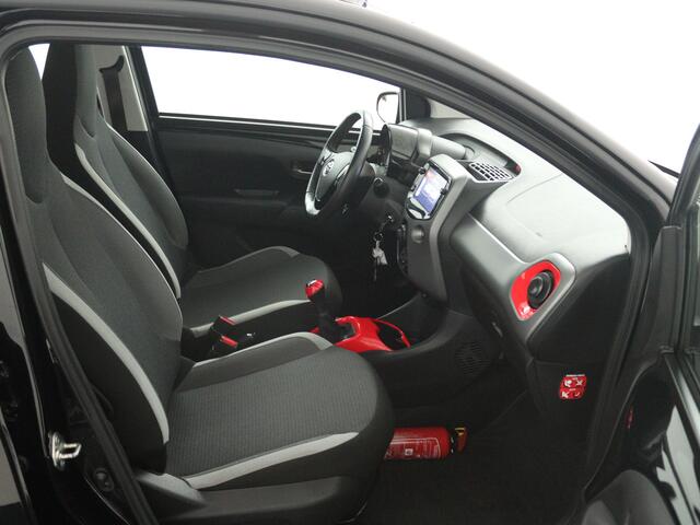 Toyota AYGO 1.0 VVT-i x-play | Cabriodak | Camera | Carplay | Bi-color |