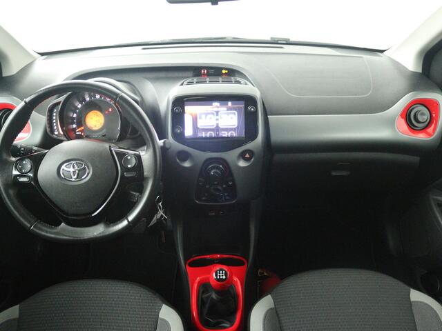 Toyota AYGO 1.0 VVT-i x-play | Cabriodak | Camera | Carplay | Bi-color |