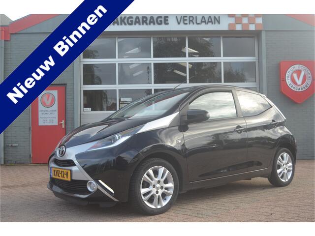 Toyota AYGO 1.0 VVT-i x Leder, Camera, 12 mnd. gar.
