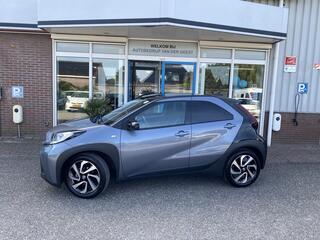 Toyota AYGO X 1.0 VVT-i MT Team D Bi Tone Apple Carp