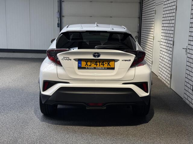 Toyota C-HR 1.8 Hybrid Executive automaat