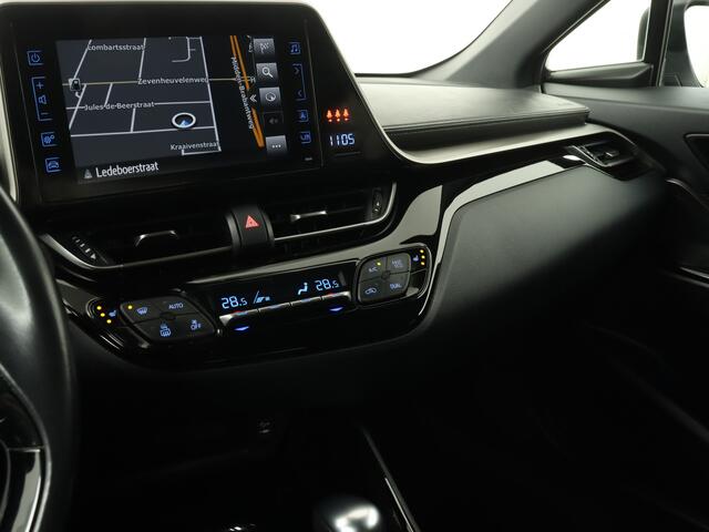 Toyota C-HR 1.8 Hybrid Dynamic | Navigatie | Camera | LM velgen | Cruise Control Adaptief | Climate Control | Stoelverwarming |