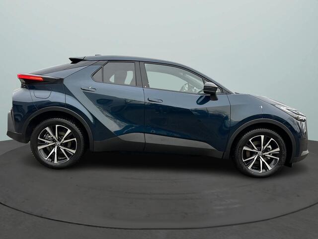 Toyota C-HR 2.0 Plug-in Hybrid 220 First Edition Navigatie / 360 Camera / Climate Control / Cruise Control Adaptief / All-Season