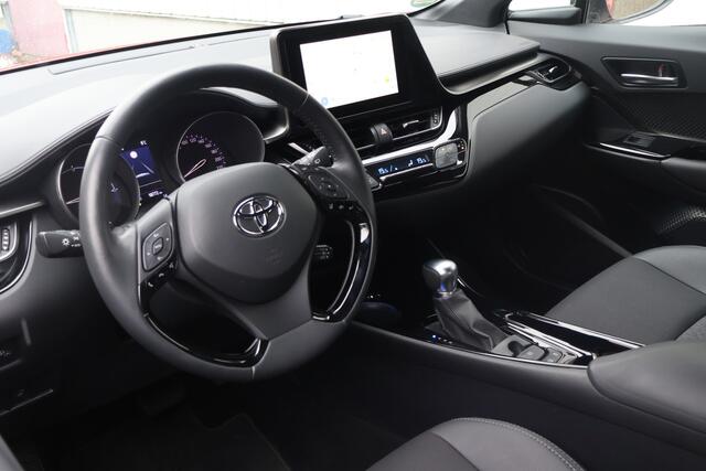 Toyota C-HR 2.0 Hybrid Dynamic / TeamNL