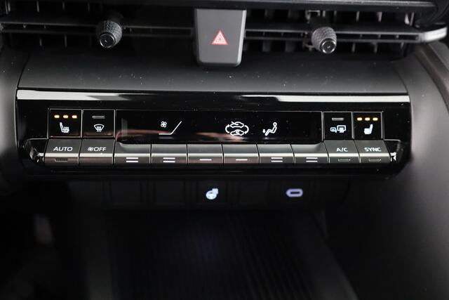 Toyota C-HR 2.0 Plug-in Hybrid 220 Dynamic *NIEUW* | Direct leverbaar! | Parkeersensoren V+A | Apple Carplay /- Android Auto | Connected Services |