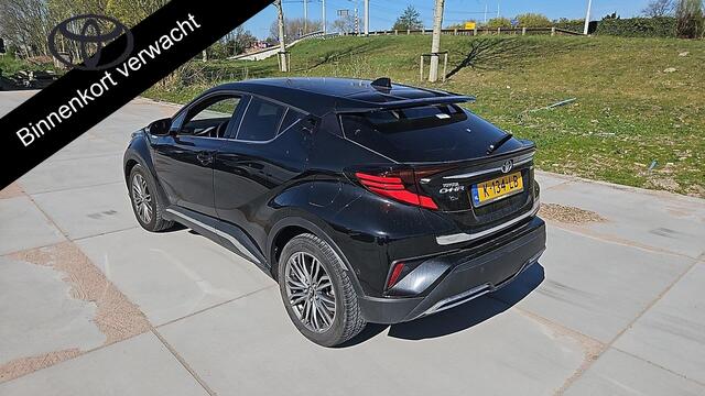 Toyota C-HR 2.0 Hybrid Executive 184 pk | Navigatie | Stoelverwarming | Half Leder |