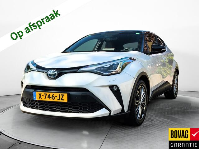 Toyota C-HR 2.0 Hybrid Executive (184PK) 1e-Eig. & Dealer-Onderh. BOVAG-Garantie. NL-Auto. Half-Leer, Trekhaak, Navigatie/Apple-Carplay/Android-Auto, Adaptieve-Cruisecontrol, Keylesss-Entry/Start, Parkeersensoren-V+A, Achteruitrijca Stoel/Stuur-Verwarming, DAB, Licht