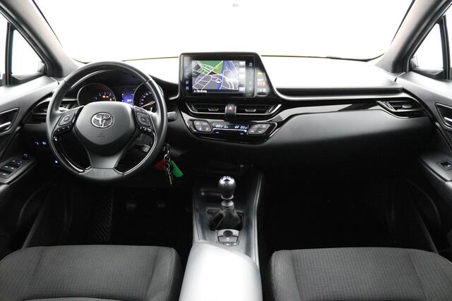 Toyota C-HR 1.2 benzine | Afneembare trekhaak | Trekgewicht 1300 kg | Navigatie | Cruisecontrol |
