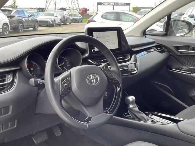 Toyota C-HR 2.0 Hybrid Dynamic | Carplay | Parkeersensoren | Licht metalen velgen | Bluetooth |