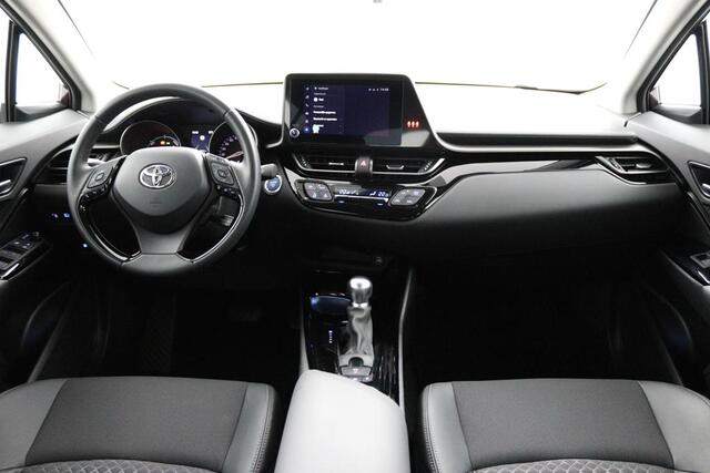 Toyota C-HR 1.8 Hybrid Dynamic | Navigatie | Trekhaak | Parkeersensoren | Leder-stof bekleding |
