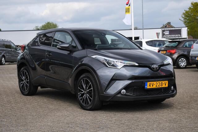 Toyota C-HR 1.2 Executive 1 EIGENAAR/ NAVIGATIE/ LM 18 INCH / KEYLESS / CRUISE.C