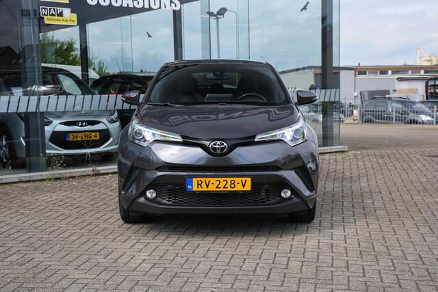 Toyota C-HR 1.2 Executive 1 EIGENAAR/ NAVIGATIE/ LM 18 INCH / KEYLESS / CRUISE.C