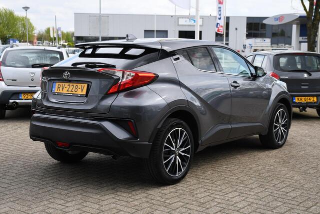 Toyota C-HR 1.2 Executive 1 EIGENAAR/ NAVIGATIE/ LM 18 INCH / KEYLESS / CRUISE.C