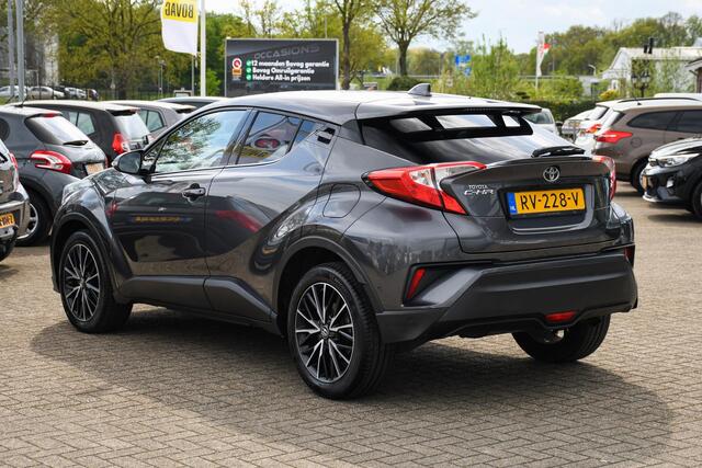 Toyota C-HR 1.2 Executive 1 EIGENAAR/ NAVIGATIE/ LM 18 INCH / KEYLESS / CRUISE.C