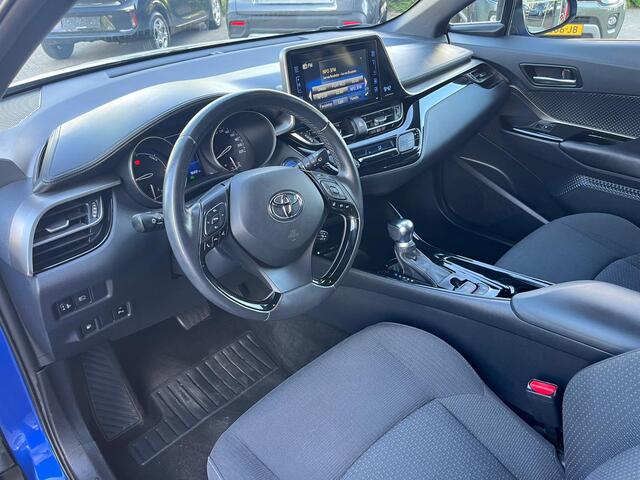 Toyota C-HR 1.8 Hybrid Dynamic | Navigatie | Camera | Stoel Verwarming | Climate Control |