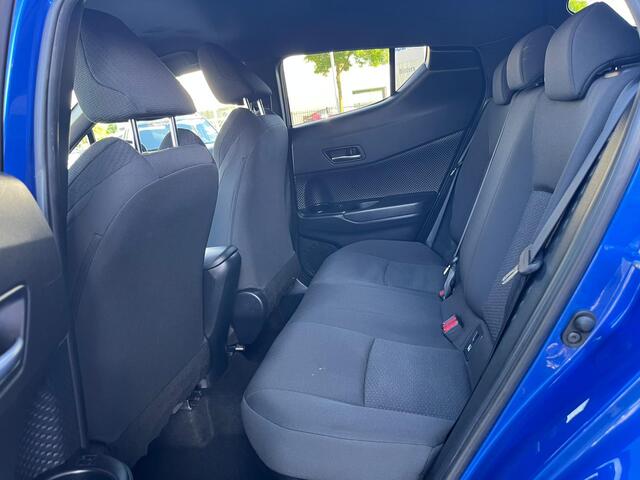 Toyota C-HR 1.8 Hybrid Dynamic | Navigatie | Camera | Stoel Verwarming | Climate Control |