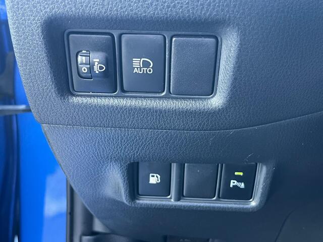 Toyota C-HR 1.8 Hybrid Dynamic | Navigatie | Camera | Stoel Verwarming | Climate Control |