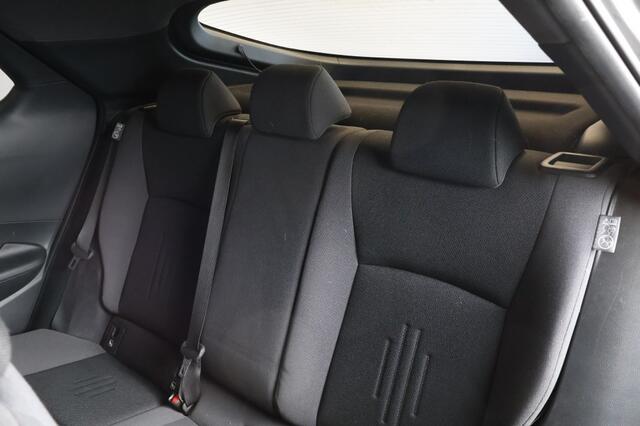 Toyota C-HR 1.8 Hybrid 140PK Active - Navigatie - 10 jaar Toyota garantie!