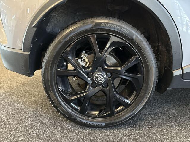 Toyota C-HR 1.2 Bi-Tone | CAMERA | NAVI | KEYLESS | LMV | METALLIC | LED