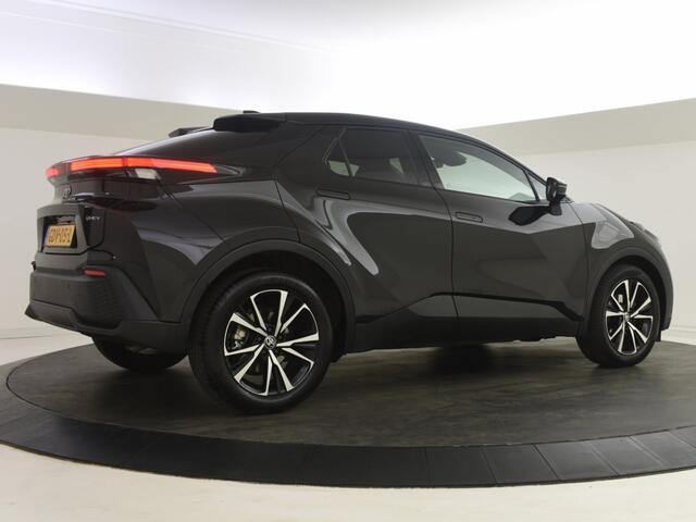 Toyota C-HR 1.8 Hybrid 140 Dynamic | Parkeersensoren | Blindspot | Carplay