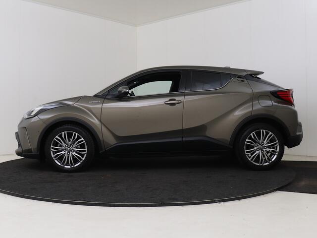 Toyota C-HR 1.8 Hybrid Executive I Navigatie I Climate Control I Cruise Control I Camera I USB I LM Velgen I Stoelverwarming Voor I Keyless Entry/Start I