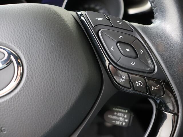 Toyota C-HR 1.8 Hybrid Executive I Navigatie I Climate Control I Cruise Control I Camera I USB I LM Velgen I Stoelverwarming Voor I Keyless Entry/Start I