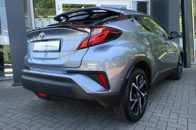 Toyota C-HR 1.8 HYBRID TEAM D, Apple Carplay/ Android Auto, Clima, LED, etc.