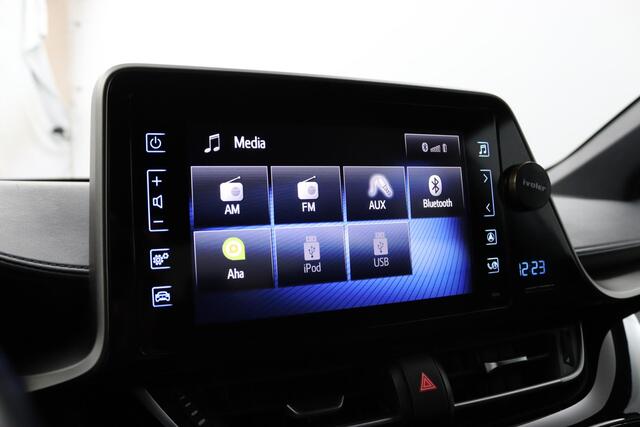 Toyota C-HR 1.8 Hybrid Dynamic | Navigatie | Stoelverwarming | Keyless |