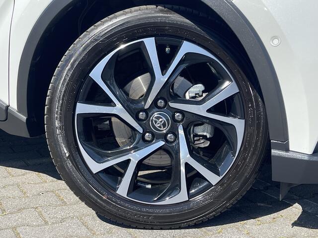 Toyota C-HR 2.0 Hybrid Team D | CarPlay | Parelmoer | Camera | ACC | LED | DAB+ | Keyless | 18 inch