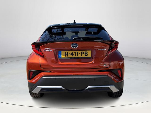Toyota C-HR 2.0 Hybrid Launch Edition **NAVIGATIE/ PARKEERSENSOREN VOOR EN ACHTER/ STOELVERWARMING/ 36 MAANDEN GARANTIE**