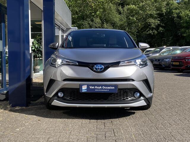 Toyota C-HR 1.8 Hybrid Adventure / Automaat / NL-Auto / Dealer-Onderhouden / Vol-Leder / Stoelverwarming / Treeplanken / Adaptieve Cruise-Control / Keyless / Dodehoek-Detectie / DAB Radio-Bluetooth / Navi / JBL-Audio / PDC V+A met Camera / 18'' LMV / ENZ.