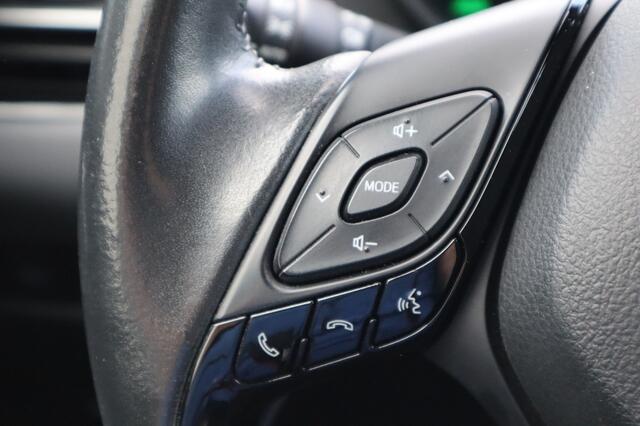 Toyota C-HR 1.8 Hybrid Dynamic Blindspot/Trekhaak/PDC voor en achter