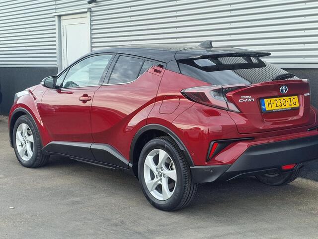 Toyota C-HR 1.8 Hybrid Style CVT-Automaat Incl: FullMap navigatie, Adaptieve Cruiscontrol, Climate control, Blindspot monitor, PArelmoer rood met zwart dak, LM velgen, Stoelverwarming.