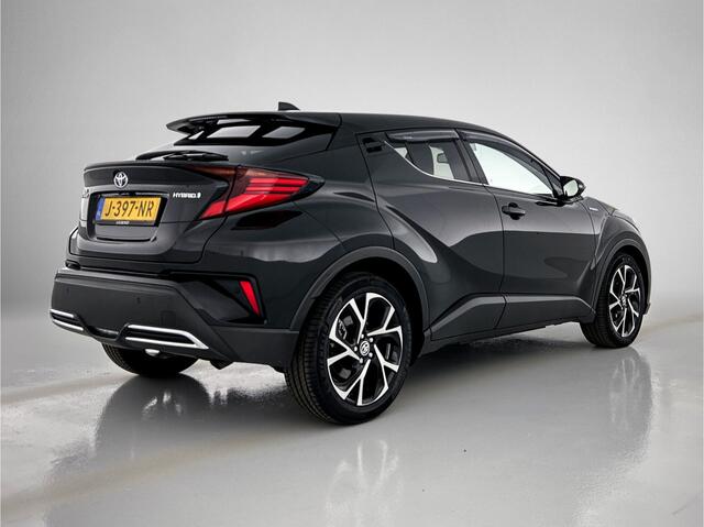 Toyota C-HR 2.0 Hybrid First Edition | 184 PK | JBL | Blindspot | Full LED | Stoelverwarming | Navigatie | Dealer Onderhouden |