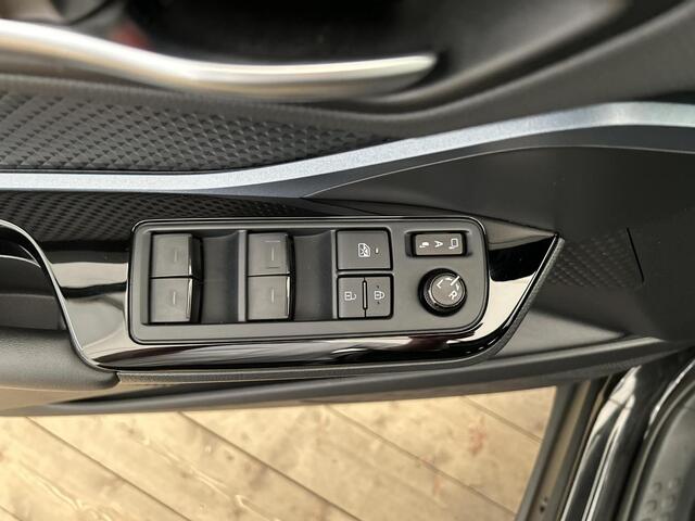 Toyota C-HR 1.8 Hybrid Dynamic | 06-10141018 Voor meer informatie