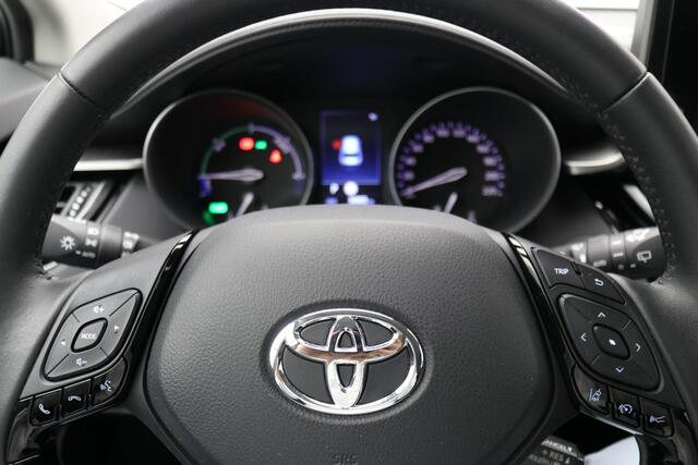 Toyota C-HR 1.8 Hybrid Dynamic / Adaptieve Cruise Control / Navigatie / 1ste Eigenaar / Airco Climate Control / Achteruitrijcamera / Historie bekend / LMV /